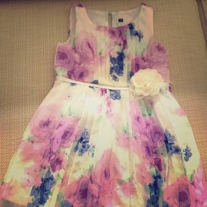 Janie and Jack lightly worn dress.  Adorable on!!